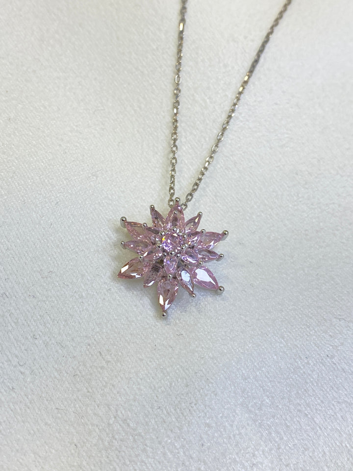 Pembe Lotus Çiçeği Kolye
