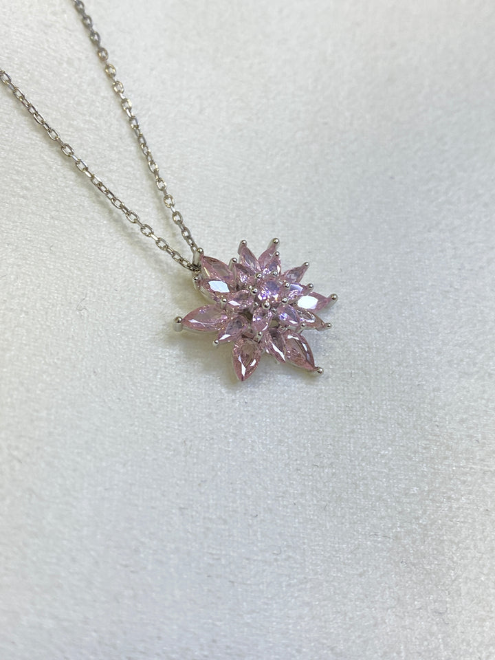 Pembe Lotus Çiçeği Kolye