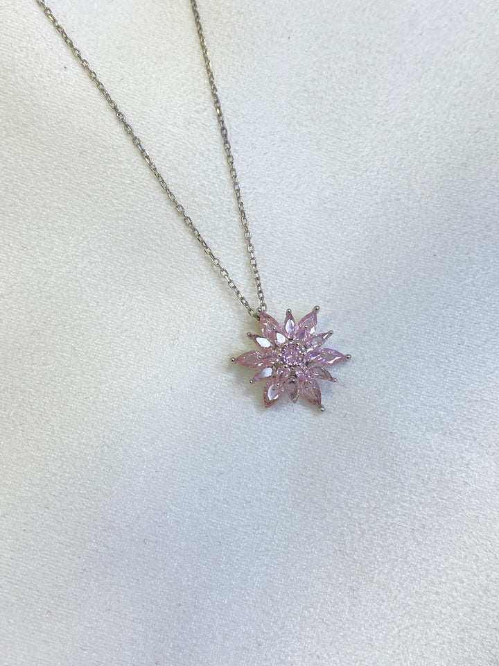 Pembe Lotus Çiçeği Kolye